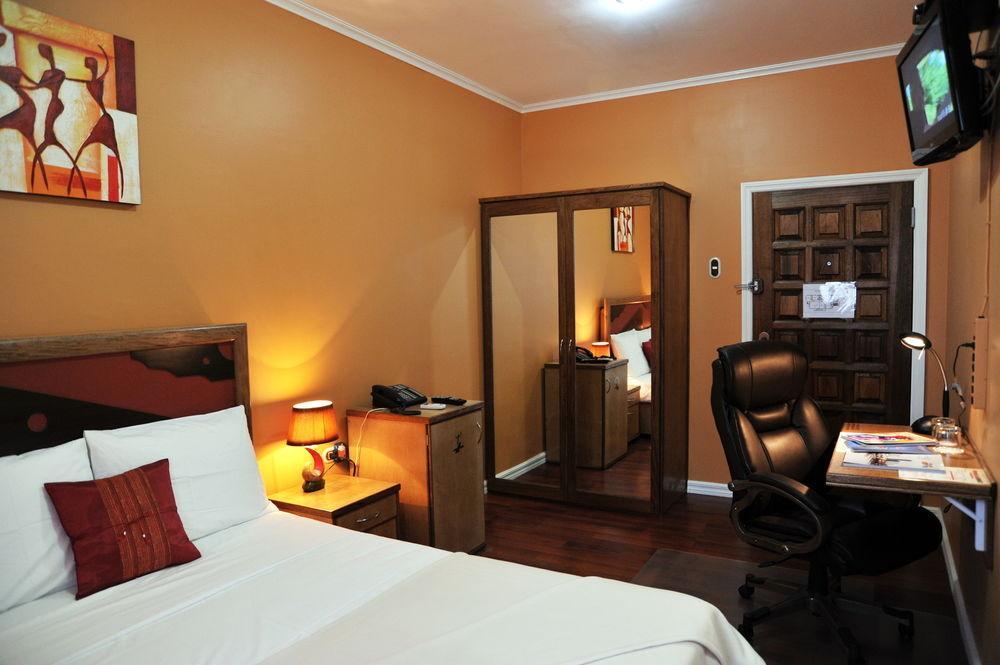 Culture Crossroads Inn Port of Spain Exterior foto